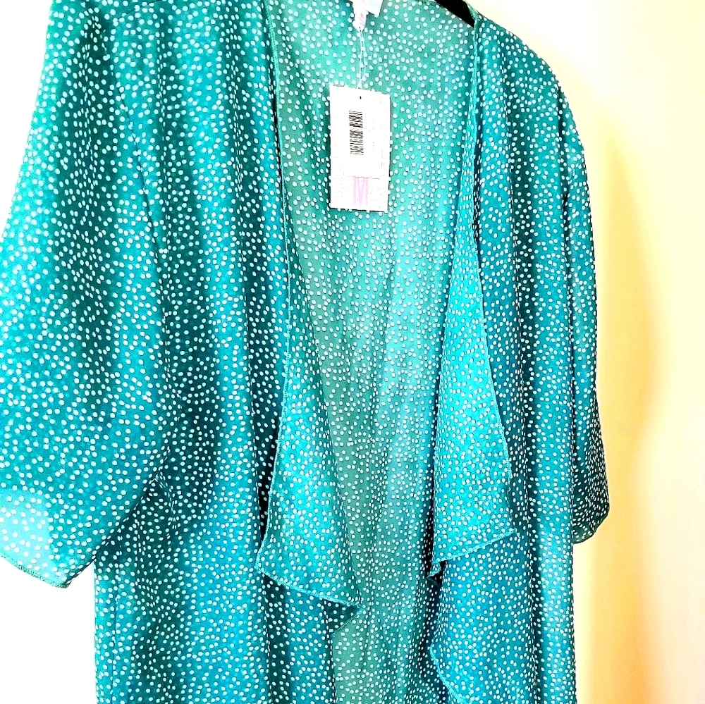 LuLaroe Shirley Kimono • NWT • Med (*Small)